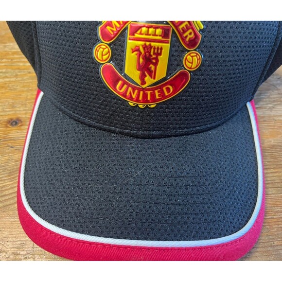 Manchester United Hat New Era 39Thirty Black Flex Fitted Cap Soccer Football EPL - Picture 3 of 7